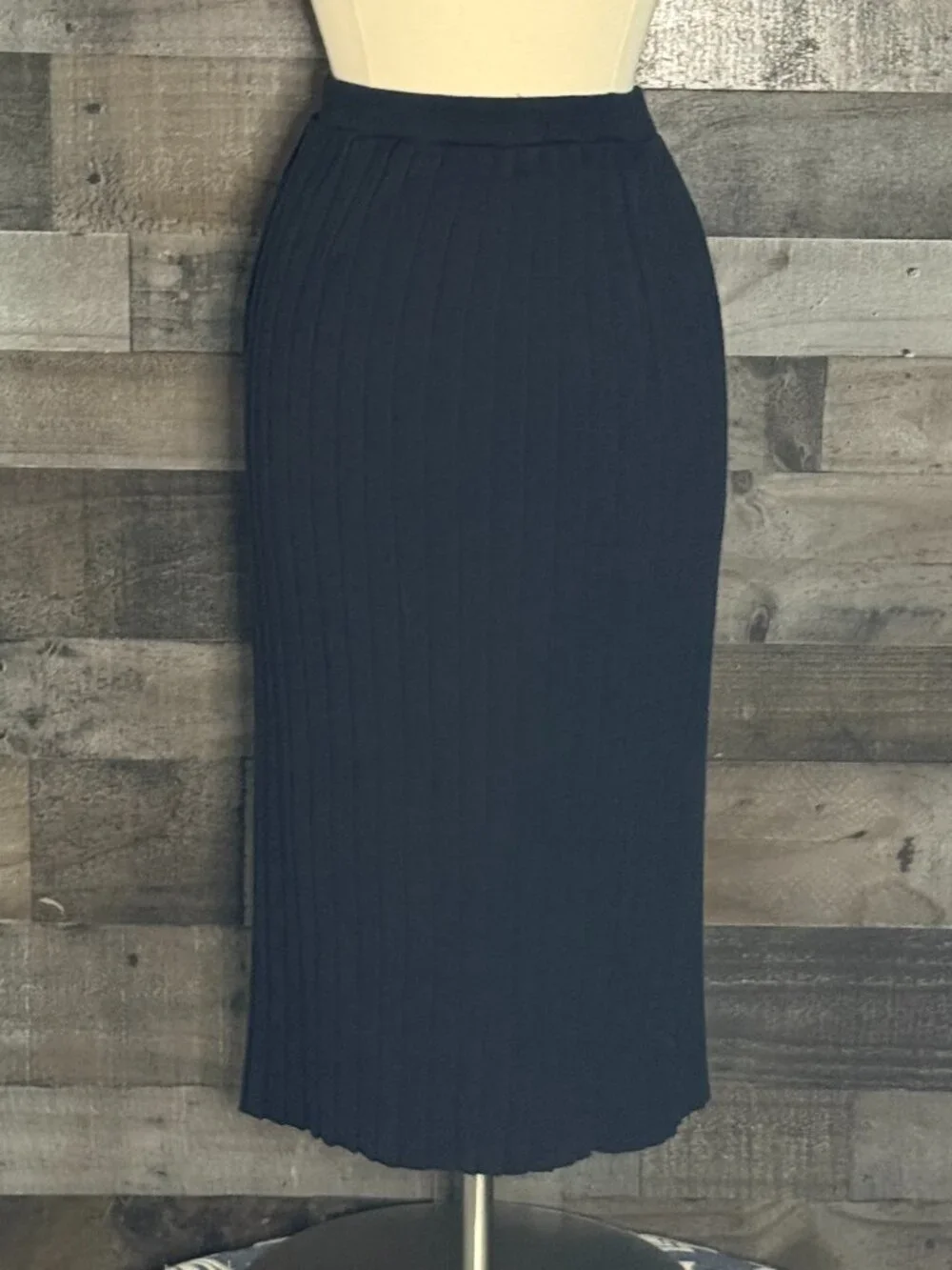Thackery black pleated maxi skirt large vintage 90s business casual feminine